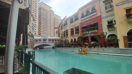 11C Tower 1 Viceroy Residences McKinley BGC in Manila, Philippines