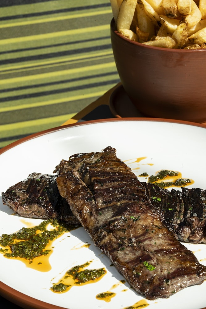 מזון ומשקאות