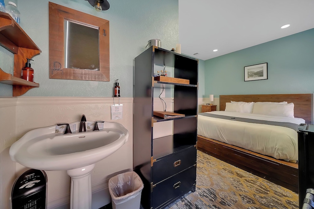 The Groveland Hotel - photo 49
