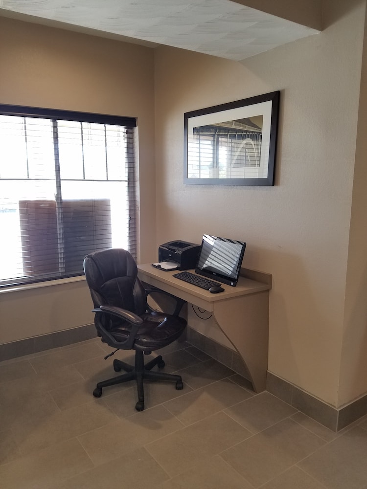 Country Inn & Suites by Radisson Indianapolis South IN - photo 25