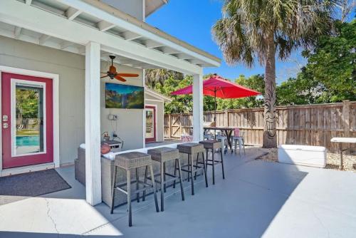 All Yours Heated Pool Firepit Bbq 20739528 — Jacksonville Beach
