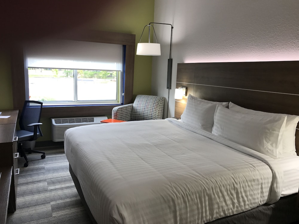 Holiday Inn Express Naples South I 75 by IHG - photo 15