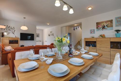 Komfortables Ferienhaus mit Klima WLAN Grill und Parkplatz — Medulin — photo 4