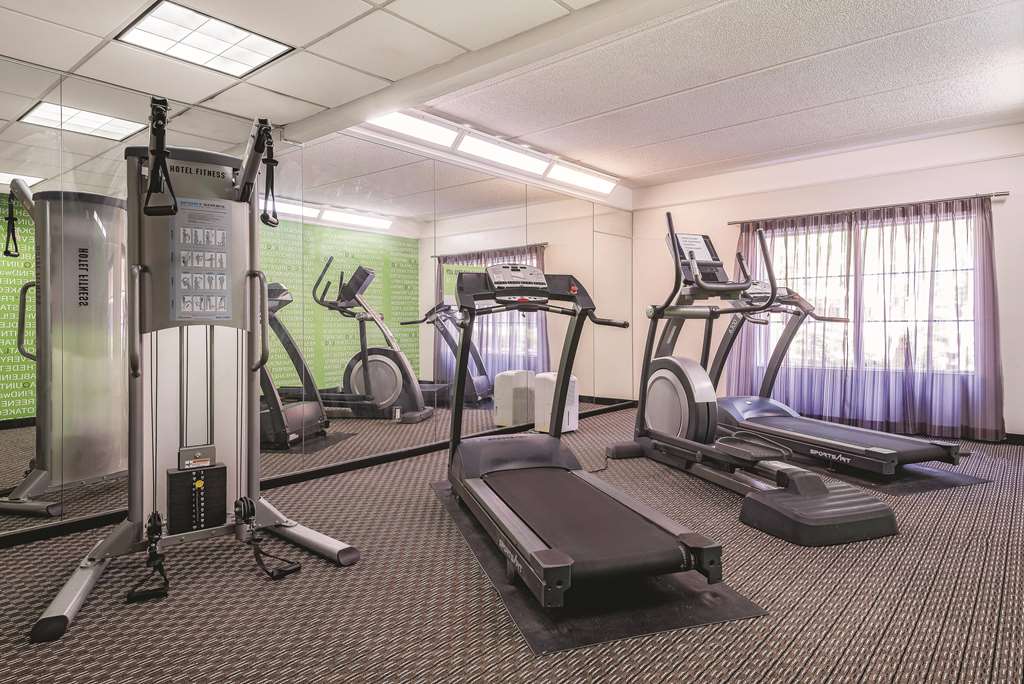 La Quinta Inn & Suites by Wyndham Univ Area Chapel Hill - photo 11