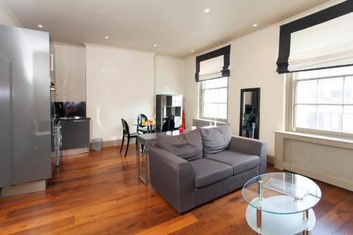 ItalianFlat Old Brompton — 4-Star Luxury Hotel in London, United Kingdom