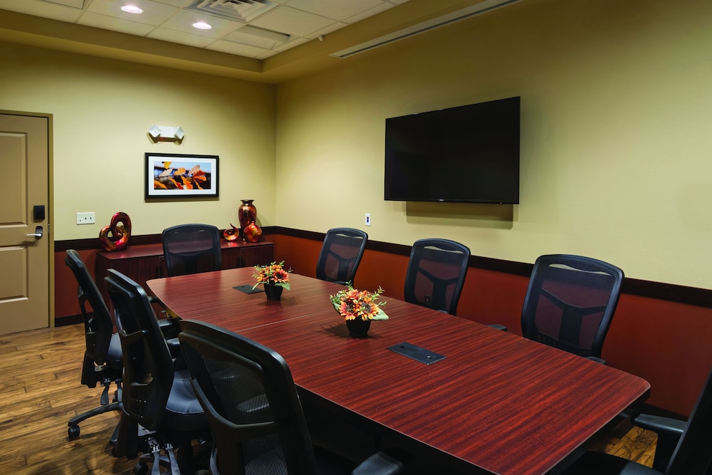 ClubHouse Hotel & Suites Fargo - photo 34