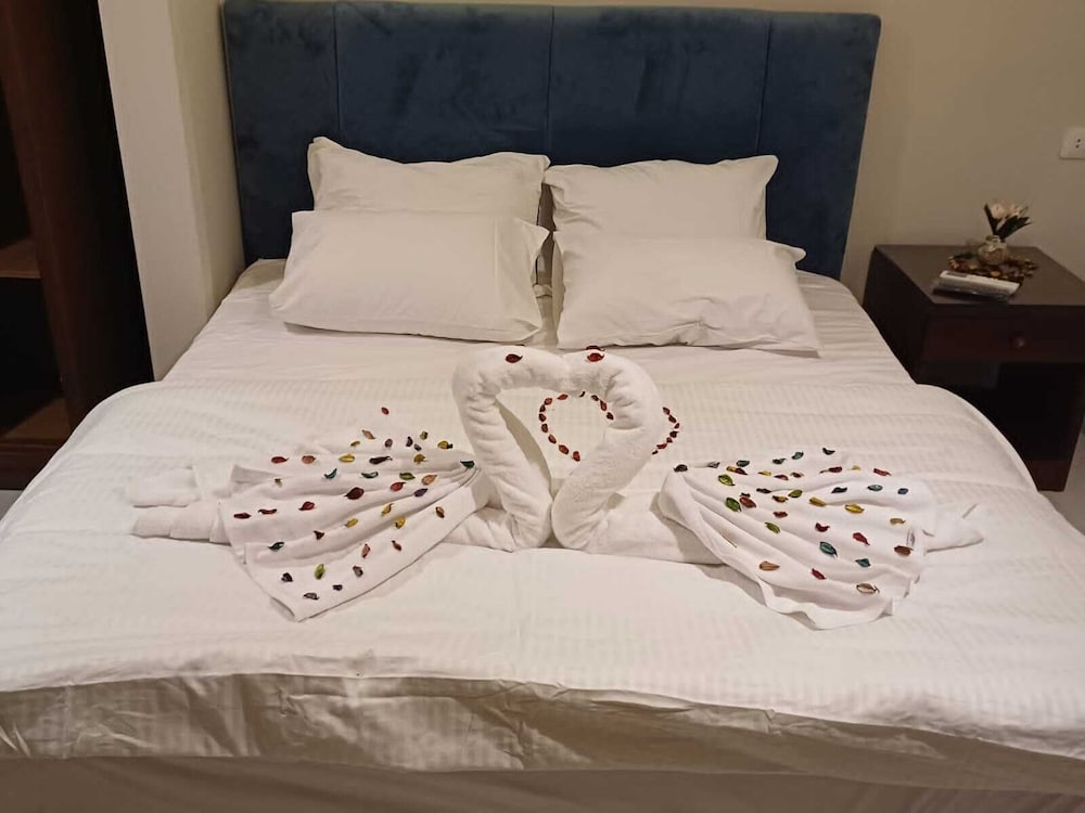 Pyramids way inn - carbon neutral hotel in Giza