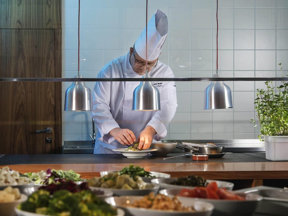 מזון ומשקאות