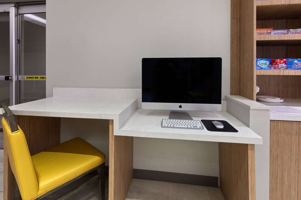La Quinta Inn & Suites by Wyndham McAlester - photo 14