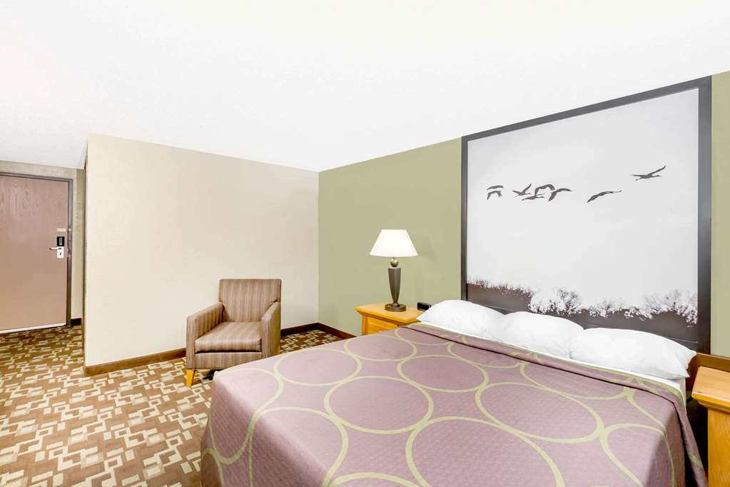 Super 8 by Wyndham Kearney - photo 13