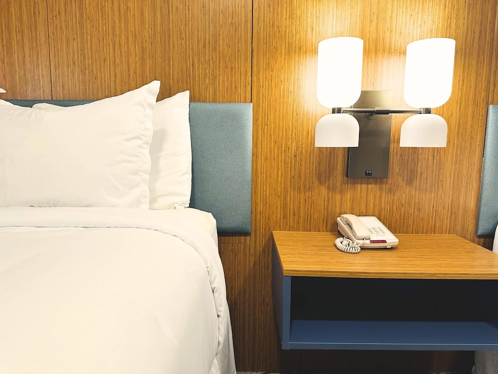 Country Inn & Suites by Radisson Canton near Hall - photo 6