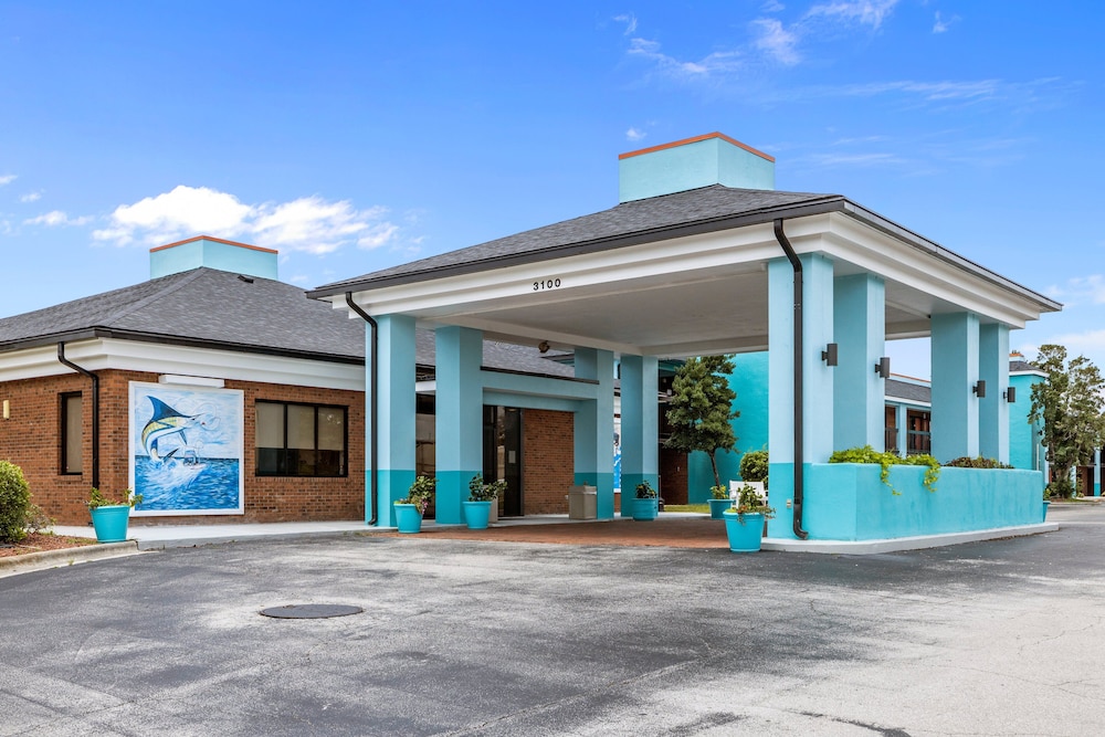 Garnet Inn & Suites Morehead City near Atlantic Beach - photo 44