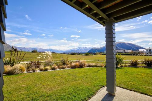Infinity and Beyond - carbon neutral hotel in Wanaka