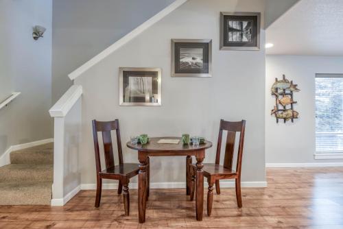 A Lobster Lookout in Lincoln, United States