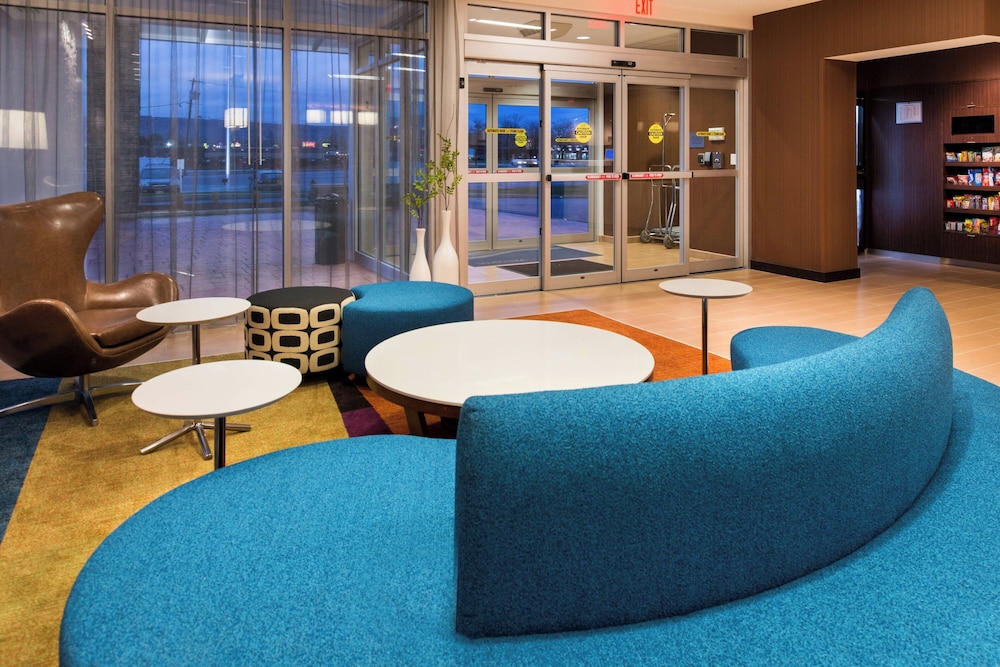 Fairfield Inn & Suites Utica - photo 2