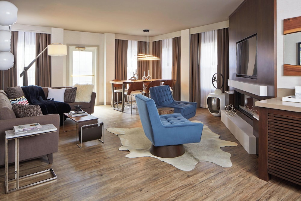 The Del Monte Lodge Renaissance Rochester Hotel & Spa - photo 23
