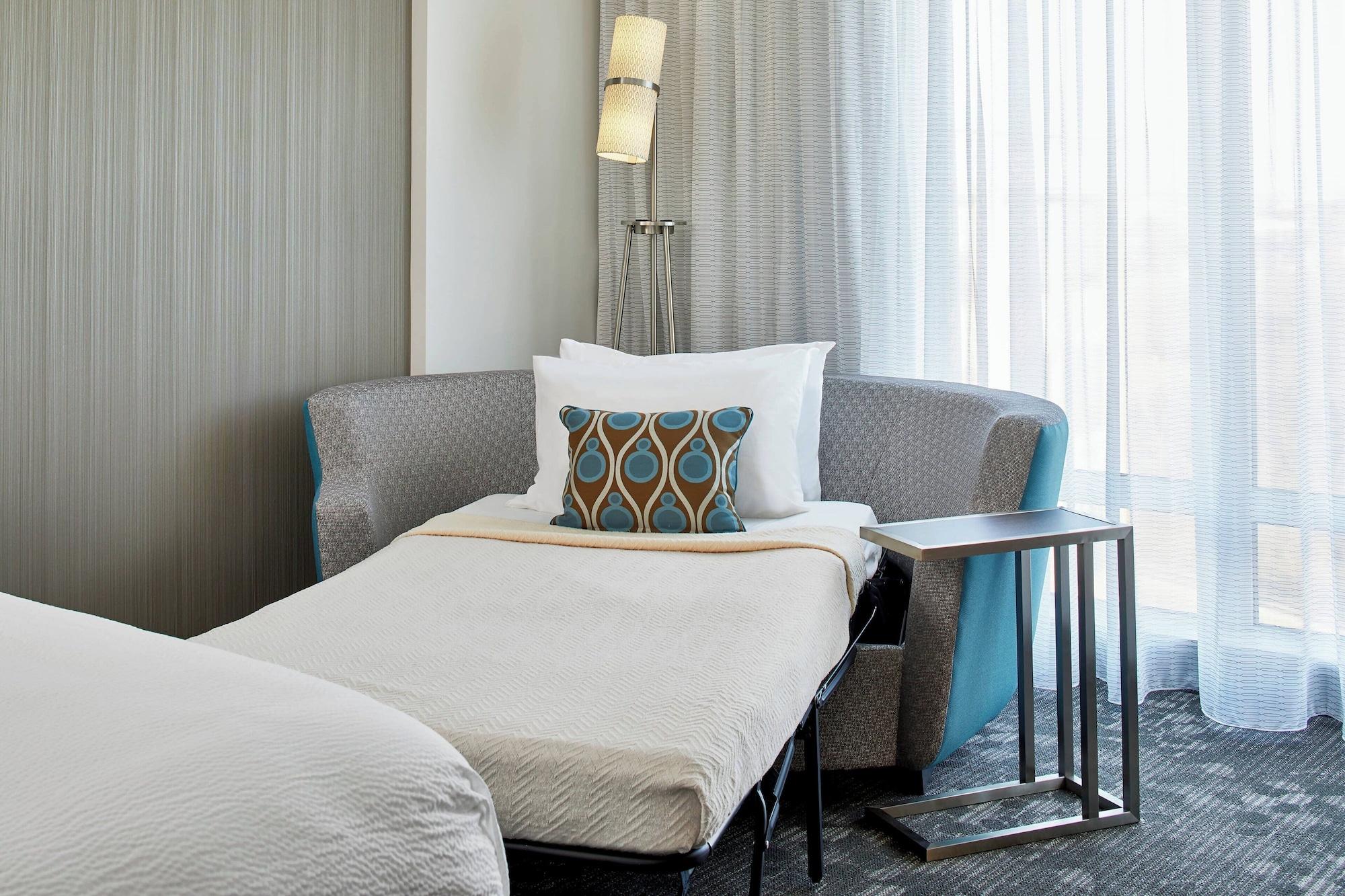 Courtyard by Marriott Baltimore Downtown McHenry Row - photo 11