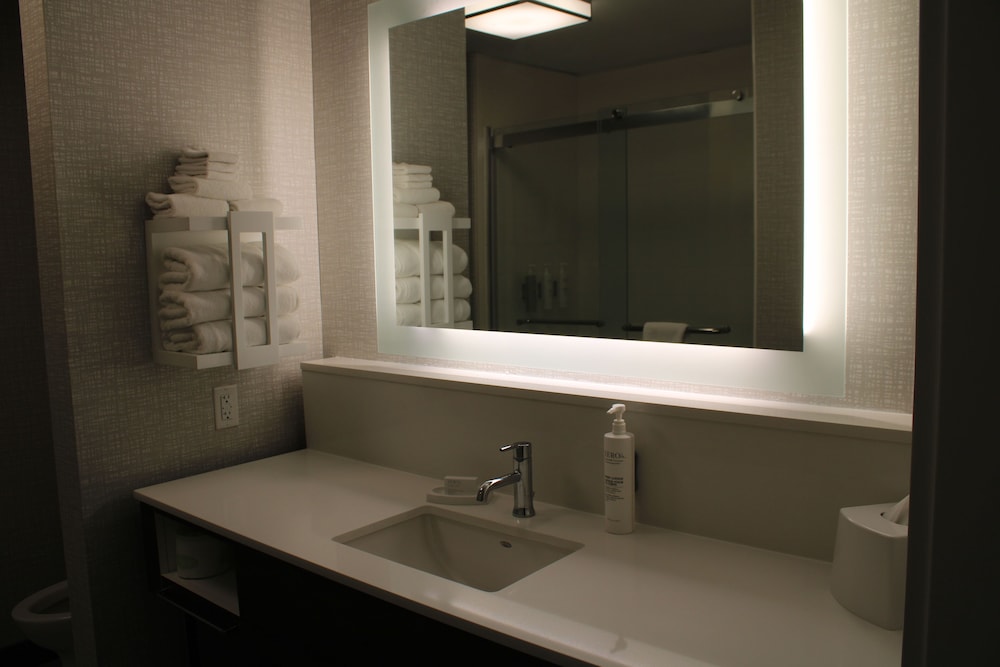Hampton Inn & Suites Pekin Peoria Area - photo 16