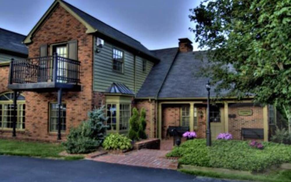 Hillwinds Inn - photo 33