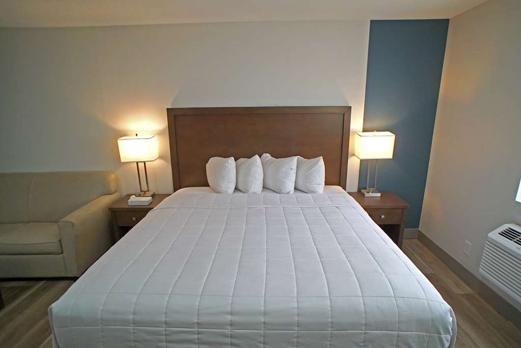 Baymont by Wyndham Monte Vista - photo 35