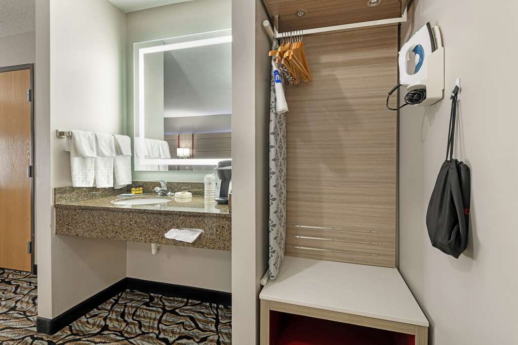 Best Western Plus Albert Lea I 90 I 35 Hotel - photo 13