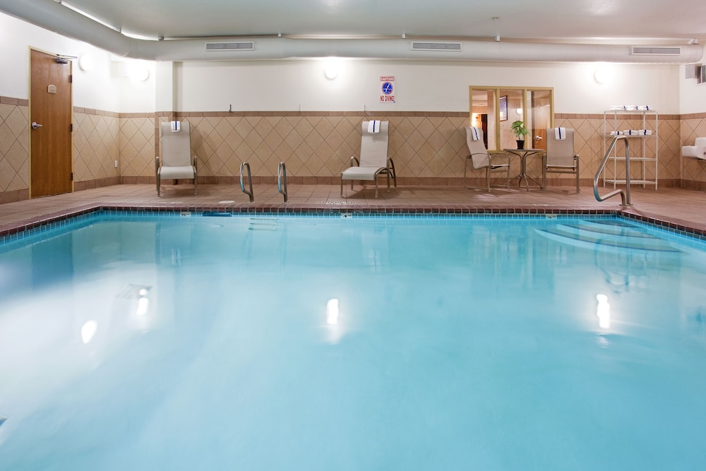 Holiday Inn Express & Suites Sandy South Salt Lake City by IHG - photo 13