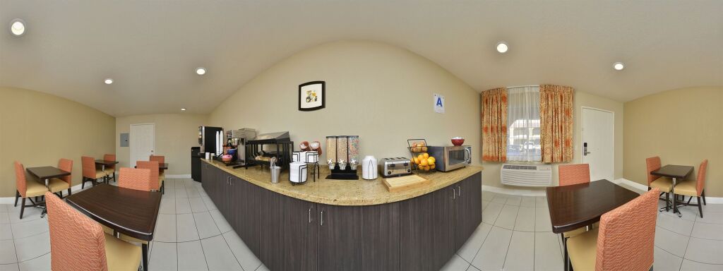 Econo Lodge Inn & Suites El Cajon San Diego East - photo 4