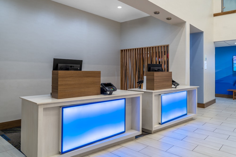 Holiday Inn Express & Suites Dallas East Fair Park by IHG - photo 38