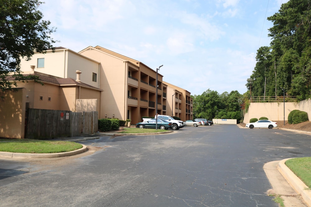 Baymont by Wyndham Columbia Northwest - photo 29