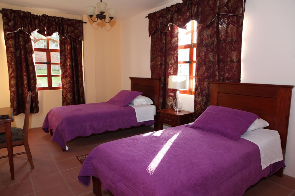 Hotel Villa DaFiore - last minute hotel in Quito