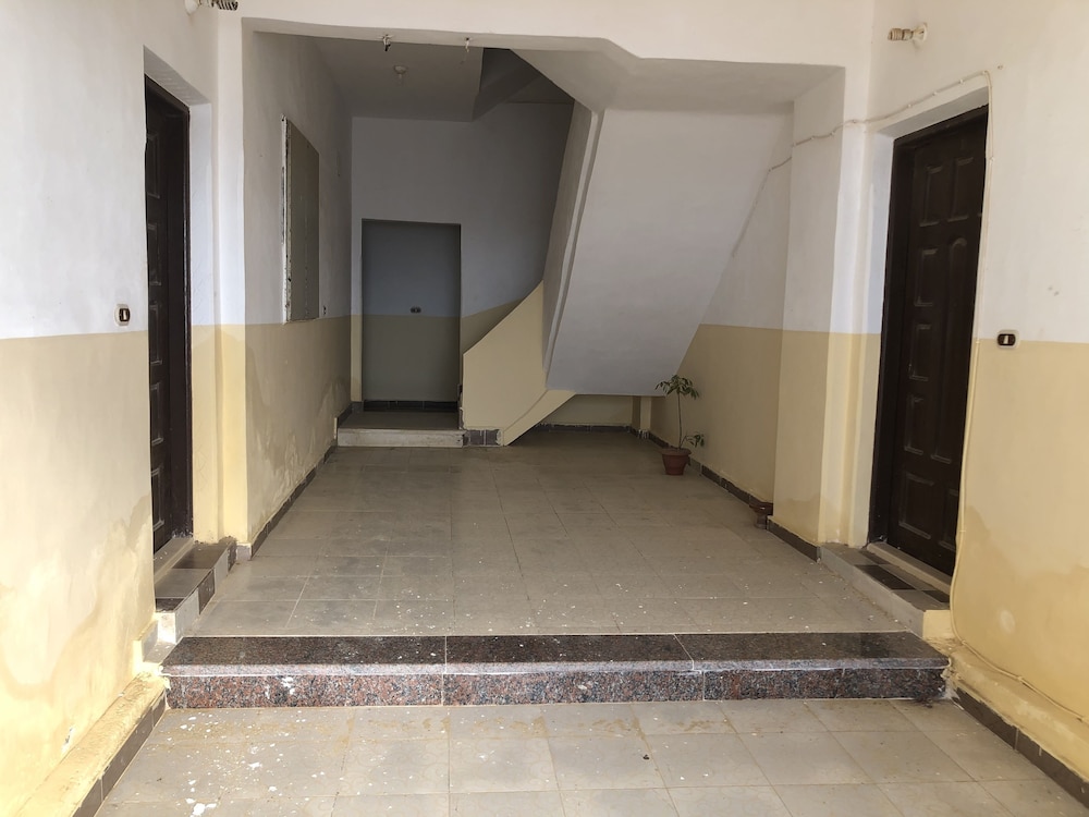 بيت العز للشقق الفندقية علم الروم Bet Elezz Apartments Alam Elrom — 4-Star Luxury Hotel in Mersa Matruh, Egypt