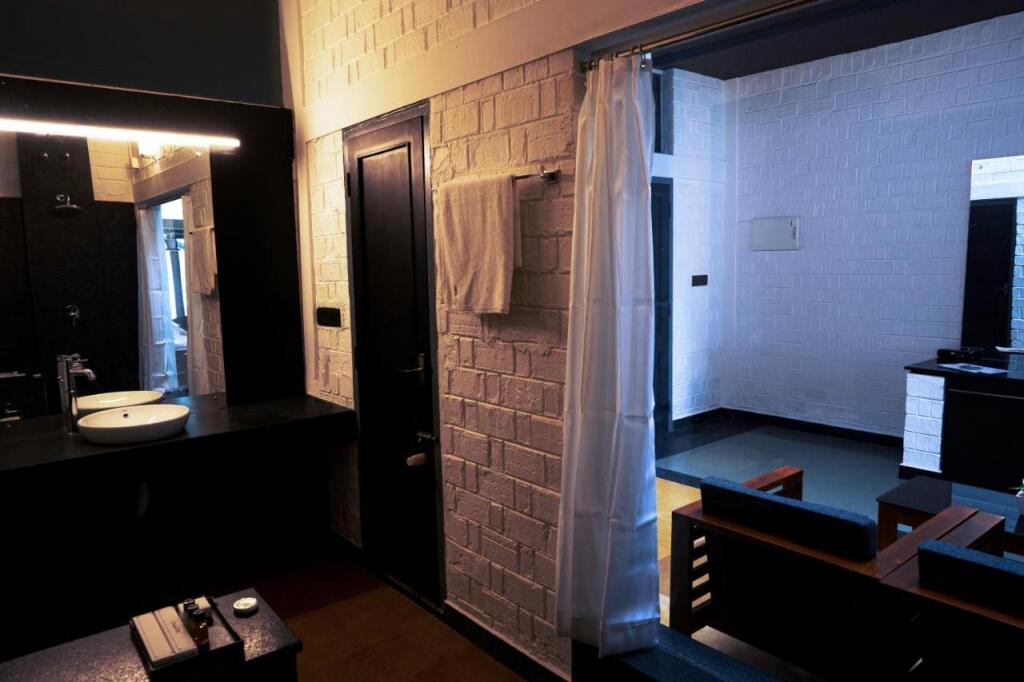 S River Resorts — Cochin — photo 2