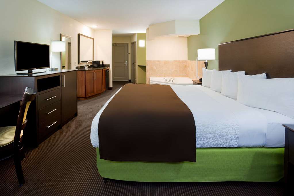 AmericInn by Wyndham Sibley - photo 17
