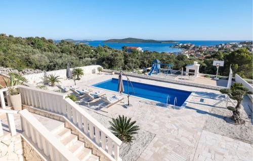 3 Bedroom Nice Home In Sevid — 5-Star Luxury Hotel in Marina, Croatia