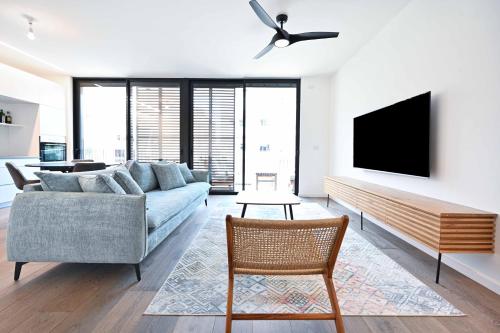 Charming 2BR with Balcony in Ben Yehuda st By HolyGuest — 4-Star Luxury Hotel in Tel Aviv, Israel
