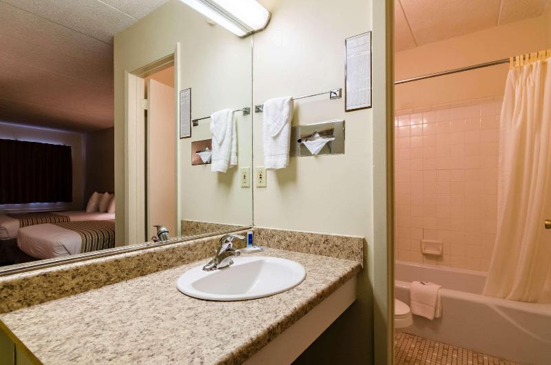 Rodeway Inn Bellevue - photo 20
