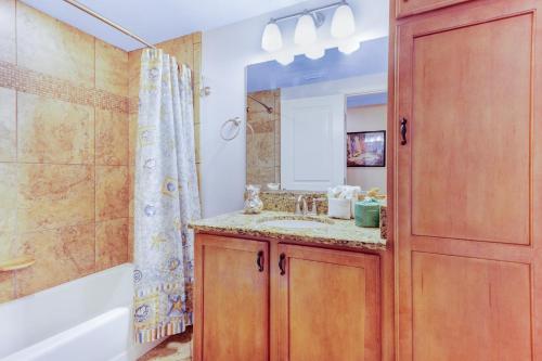 Gulf Place 7B - photo 3