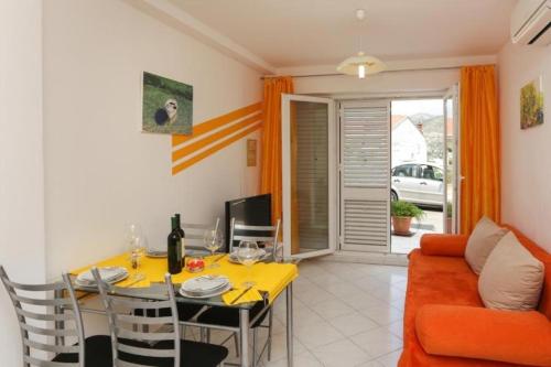 Apartments with parking space Dubrovnik 21248
