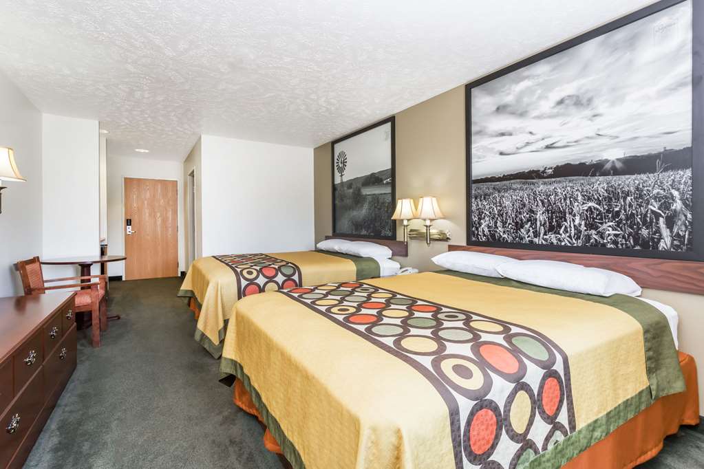 Super 8 by Wyndham Alma - photo 3