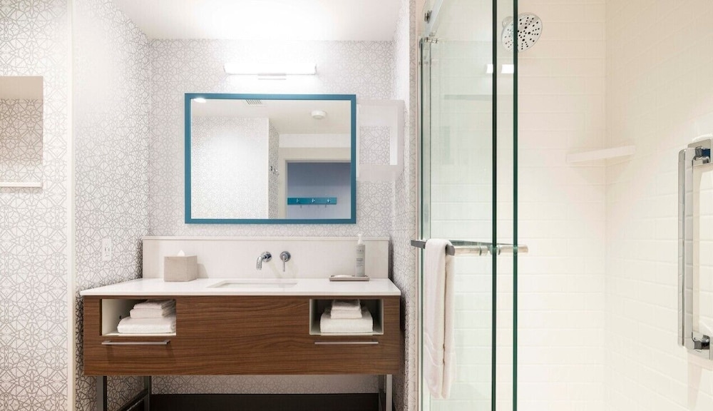 Hampton Inn & Suites by Hilton Maui North Shore - photo 33