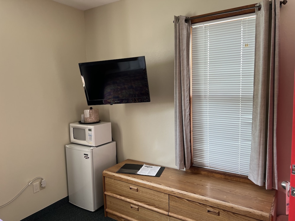 All Star Inn & Suites - photo 93