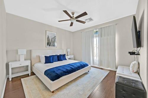 Stunning 4BR Getaway w Pool Hot Tub & Firepit