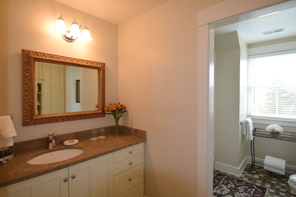Cedar Spring Inn & Spa - photo 19