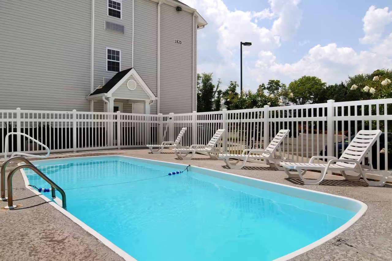 Microtel Inn & Suites by Wyndham Huntsville - photo 5