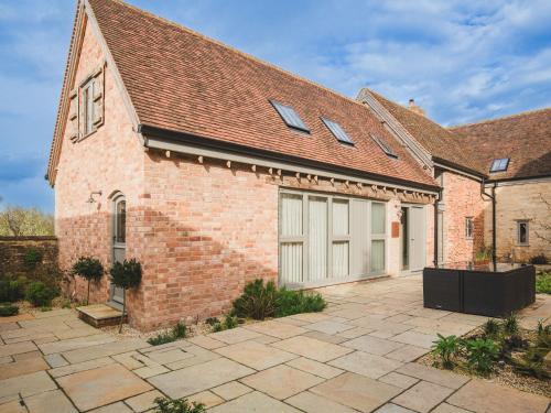 The Coach House at Holy Well — 4-Star Luxury Hotel in Southam, United Kingdom