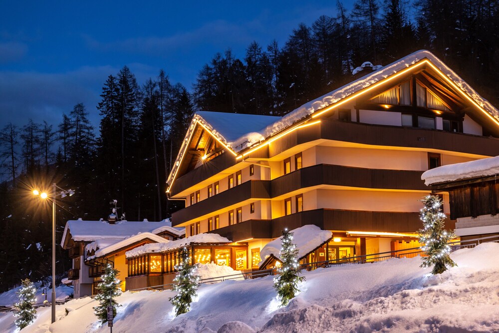 Luna Wellness Hotel — Dimaro