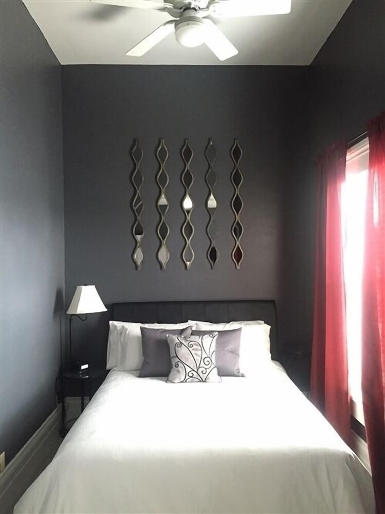 The Mount Vernon Inn - photo 15
