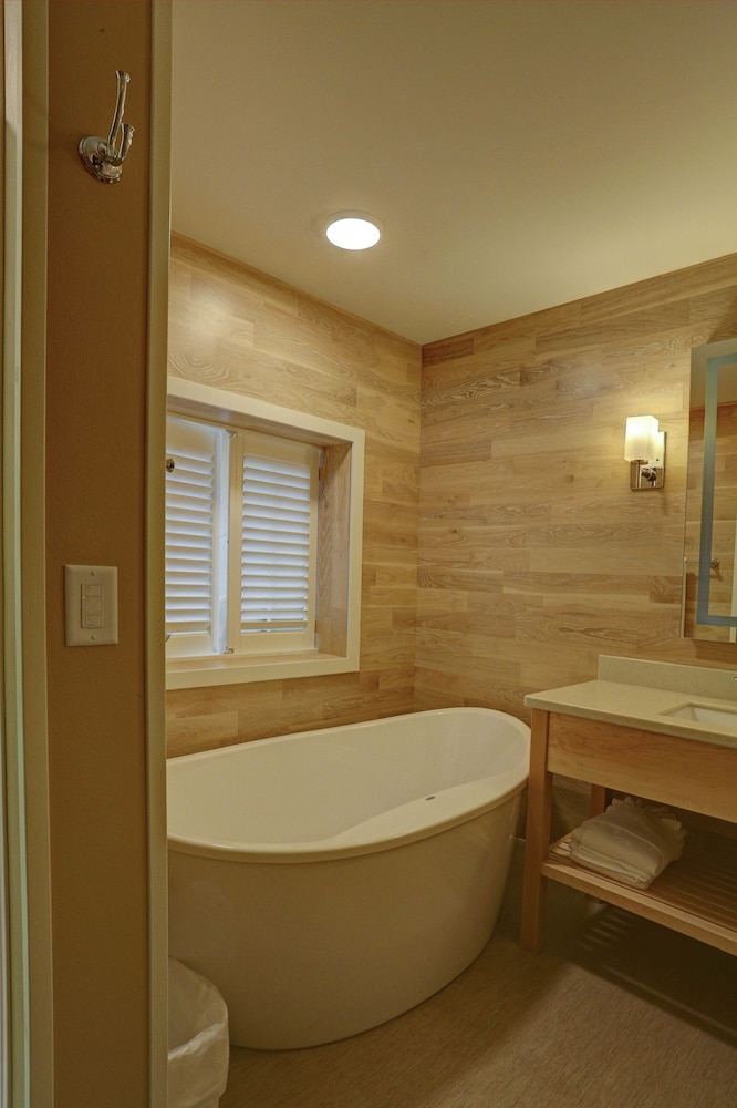 Land's End Resort - photo 174