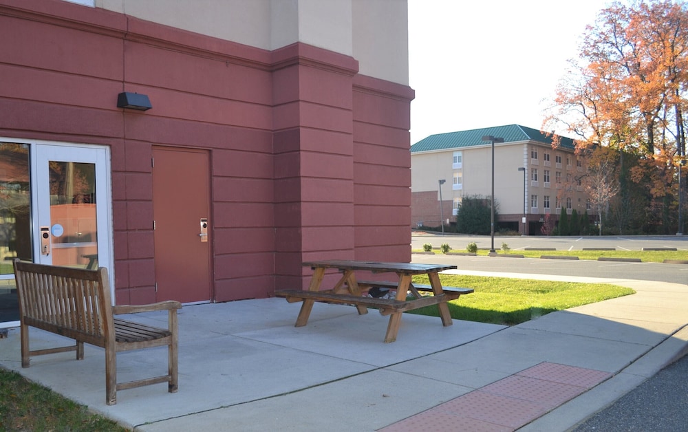 Hampton Inn & Suites Wilmington Christiana - photo 51