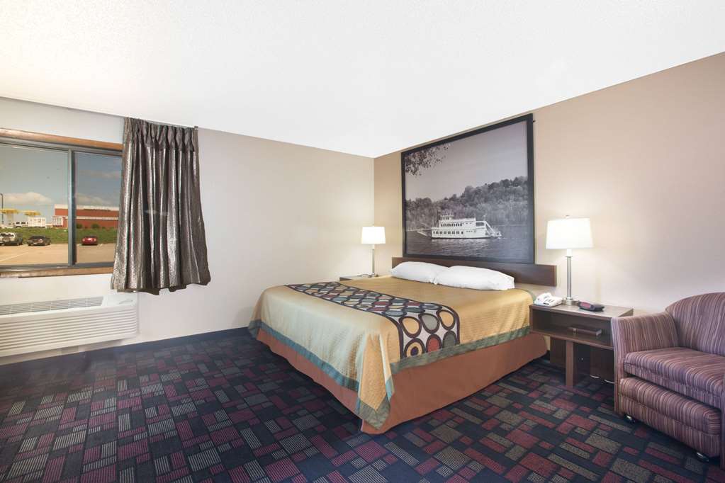 Super 8 by Wyndham Boonville - photo 18